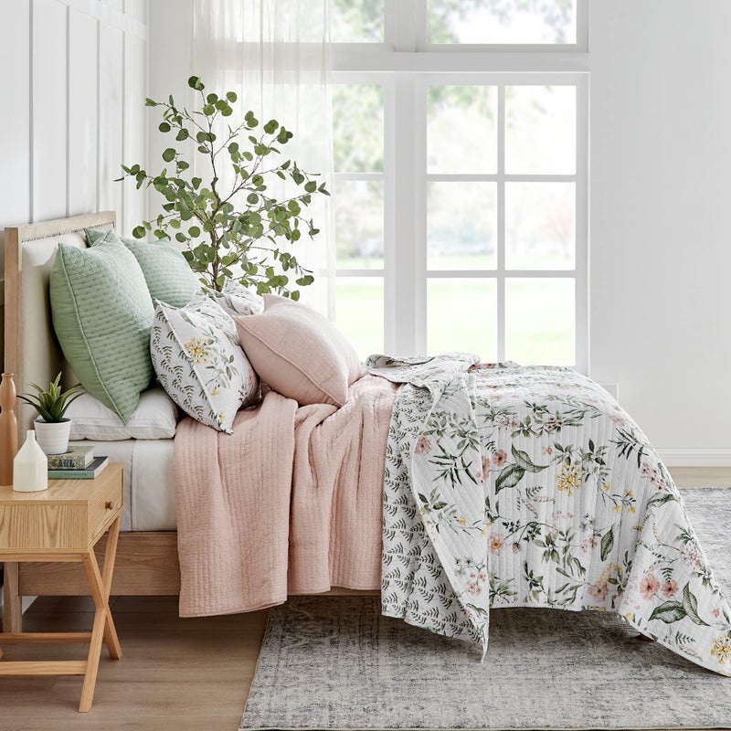 Levtex Home Viviana Reversible Full/Queen Quilt Set (88x92in) with 2 Pillow Shams (26x20in) - Floral - Blush, Green, White - Cotton Full/Queen Size Quilt Bedding Set - Lightweight, Soft, Pre-Washed - Image 4